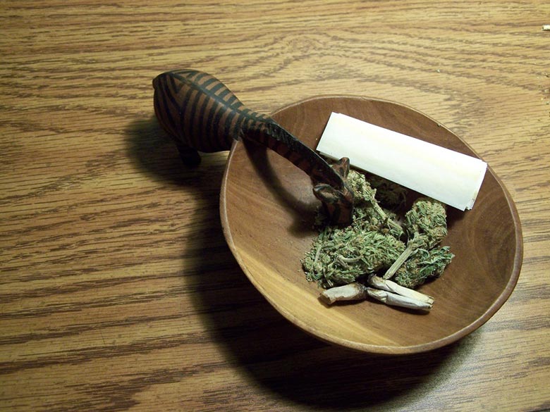 marihuana-na-joint-papieros-skrey